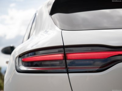 Porsche Macan Turbo 2019 stickers 1386974