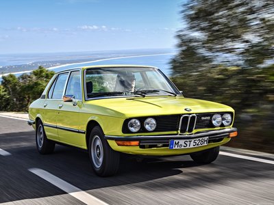 BMW 5-Series 1975 canvas poster