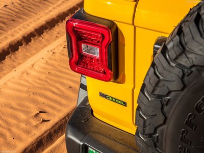 Jeep Wrangler Unlimited EcoDiesel [US] 2020 tote bag #1388189