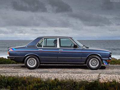 BMW M535i 1980 canvas poster