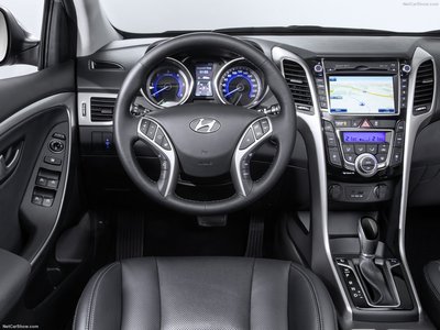 Hyundai i30 2015 calendar