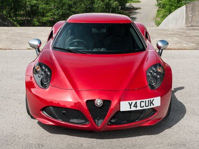 Alfa Romeo 4C [UK] 2014 magic mug #1400676