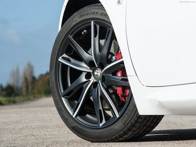 Alfa Romeo 4C [UK] 2014 Poster 1400677