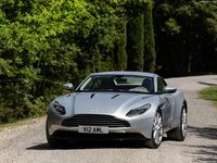Aston Martin DB11 Lightning Sliver 2017 Mouse Pad 1401297