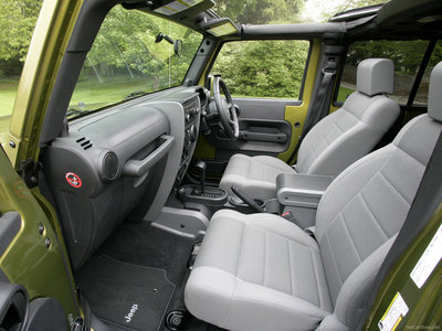 Jeep Wrangler Unlimited [UK] 2008 pillow