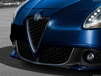 Alfa Romeo Giulietta 2019 poster