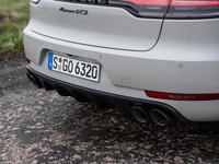 Porsche Macan GTS 2020 Longsleeve T-shirt #1406948