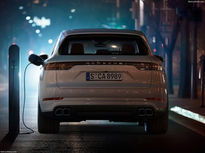 Porsche Cayenne Turbo S E-Hybrid 2020 mug