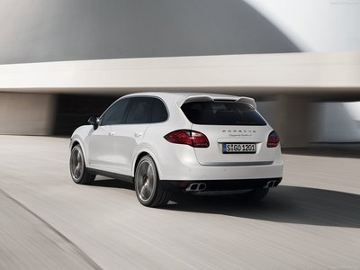 Porsche Cayenne Turbo S 2013 calendar