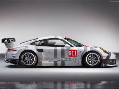 Porsche 911 RSR 2014 tote bag