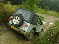 Jeep Wrangler [UK] 2005 Mouse Pad 1412918