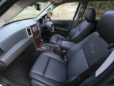 Jeep Grand Cherokee Overland [UK] 2008 pillow