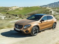 Mercedes-Benz GLA 2018 Mouse Pad 1414064