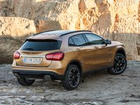 Mercedes-Benz GLA 2018 Mouse Pad 1414076