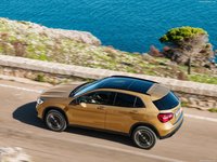 Mercedes-Benz GLA 2018 Poster 1414079