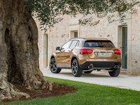 Mercedes-Benz GLA 2018 Poster 1414082