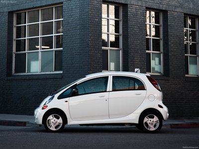 Mitsubishi i-MiEV [US] 2012 magic mug #1414247