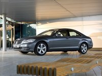 Mercedes-Benz S-Class [UK] 2010 Mouse Pad 1414577