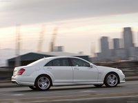 Mercedes-Benz S-Class [UK] 2010 Mouse Pad 1414582