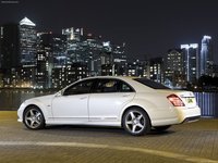 Mercedes-Benz S-Class [UK] 2010 Mouse Pad 1414609