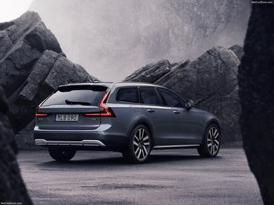 Volvo V90 Cross Country 2020 mouse pad