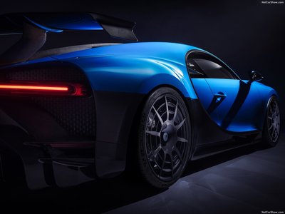 Bugatti Chiron Pur Sport 2021 metal framed poster