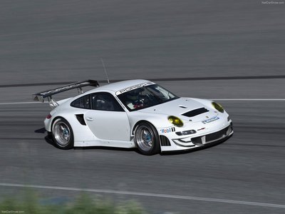 Porsche 911 GT3 RSR 2012 mouse pad