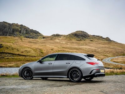 Mercedes-Benz CLA35 AMG Shooting Brake [UK] 2020 Poster 1421434