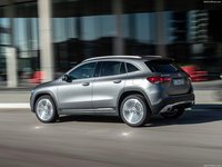 Mercedes-Benz GLA 2021 Poster 1423651