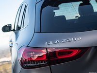 Mercedes-Benz GLA 2021 Poster 1423692