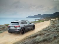 Mercedes-Benz GLA 2021 Poster 1423725