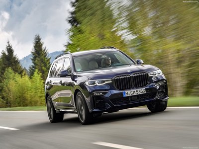BMW X7 M50i 2020 canvas poster