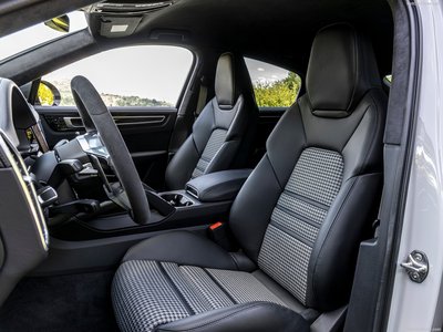 Porsche Cayenne GTS Coupe 2020 puzzle 1427261