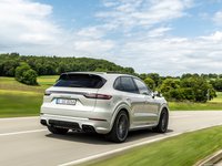 Porsche Cayenne GTS 2020 Longsleeve T-shirt #1428076