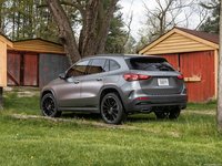 Mercedes-Benz GLA [US] 2021 Poster 1428852