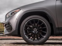 Mercedes-Benz GLA [US] 2021 Poster 1428939
