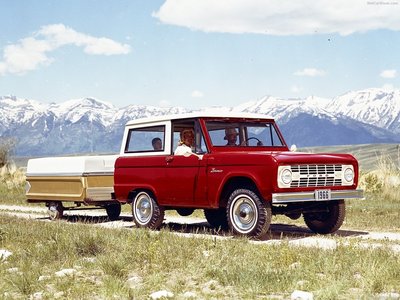 Ford Bronco 1966 canvas poster