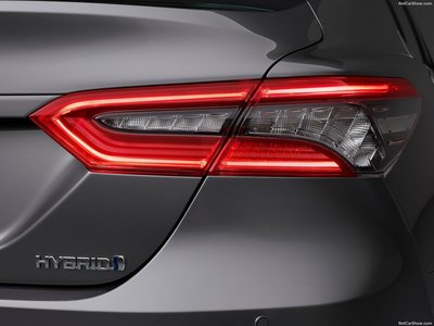 Toyota Camry Hybrid [EU] 2021 stickers 1446437