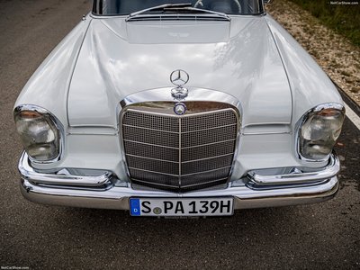 Mercedes-Benz 300 SE W112 1961 metal framed poster