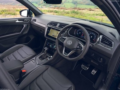 Volkswagen Tiguan R-Line [UK] 2021 Mouse Pad 1447627