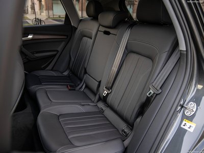 Audi Q5 [US] 2021 hoodie