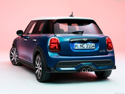 Mini Cooper S 5-door 2022 Poster 1451609