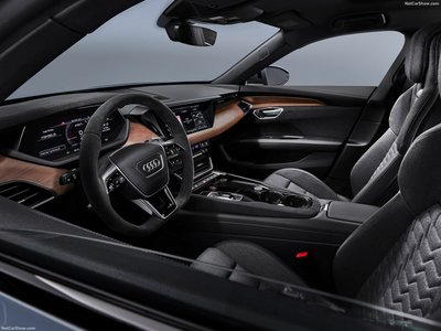 Audi e-tron GT quattro 2022 tote bag