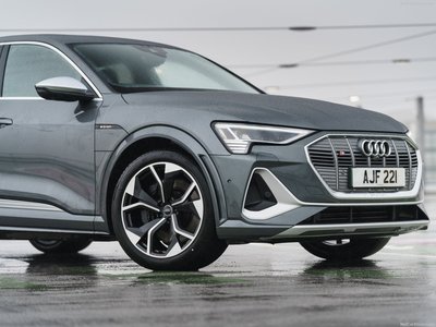 Audi e-tron S Sportback [UK] 2021 tote bag #1454514