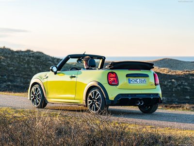 Mini John Cooper Works Convertible 2022 puzzle 1454985