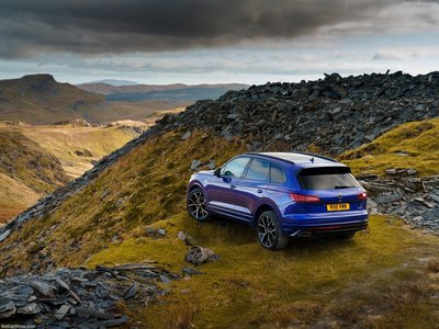 Volkswagen Touareg R [UK] 2021 calendar