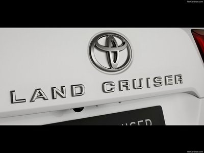 Toyota Land Cruiser 2022 Poster 1465560