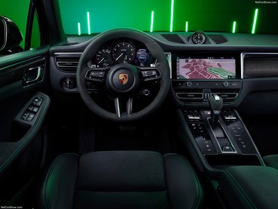 Porsche Macan GTS 2022 tote bag