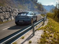 Porsche Cayenne Turbo GT 2022 Longsleeve T-shirt #1469312