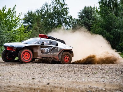 Audi RS Q e-tron Dakar Rally 2022 Mouse Pad 1470461